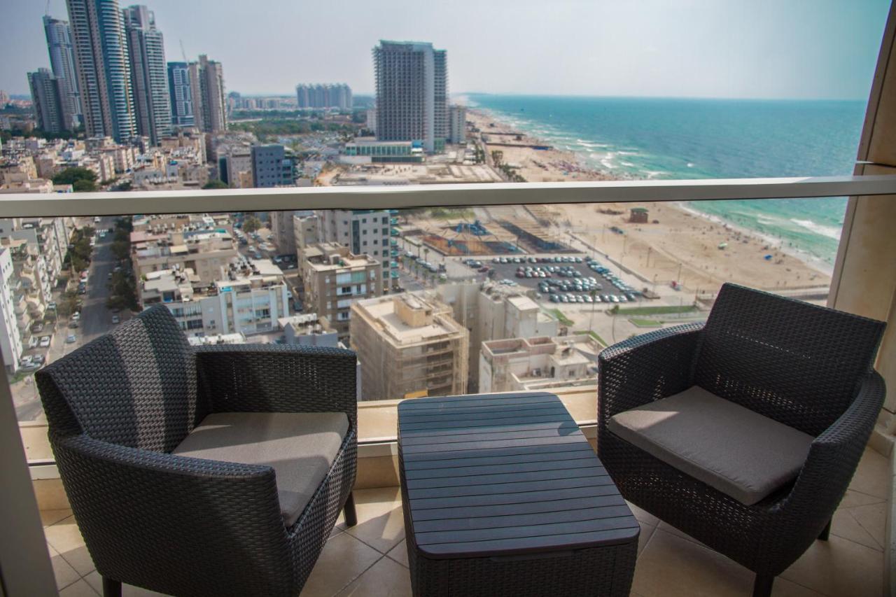 בת ים Apartments4You Leonardo 17 מראה חיצוני תמונה