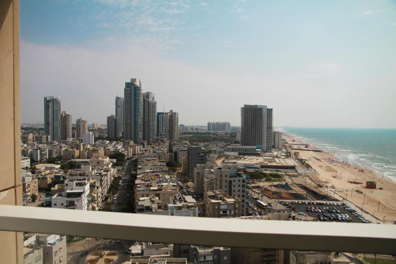 בת ים Apartments4You Leonardo 17 מראה חיצוני תמונה